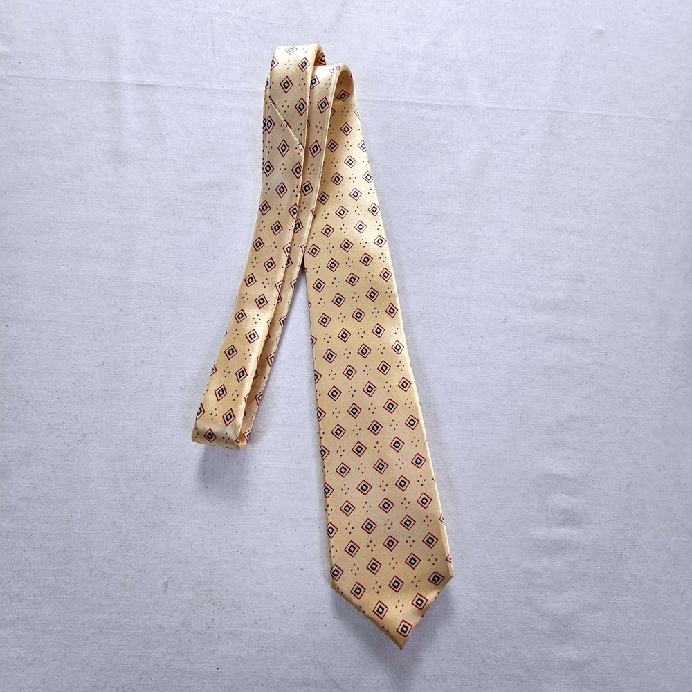 Oscar de la Renta Mens Silk Tie Champagne Gold Geometric Diamond Navy Red